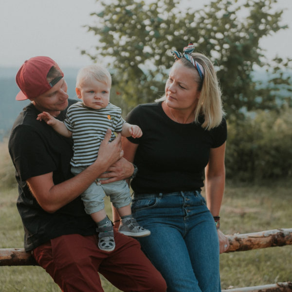 Rodzinna sesja plenerowa Świdnica – Magda, Odys i Nikodem