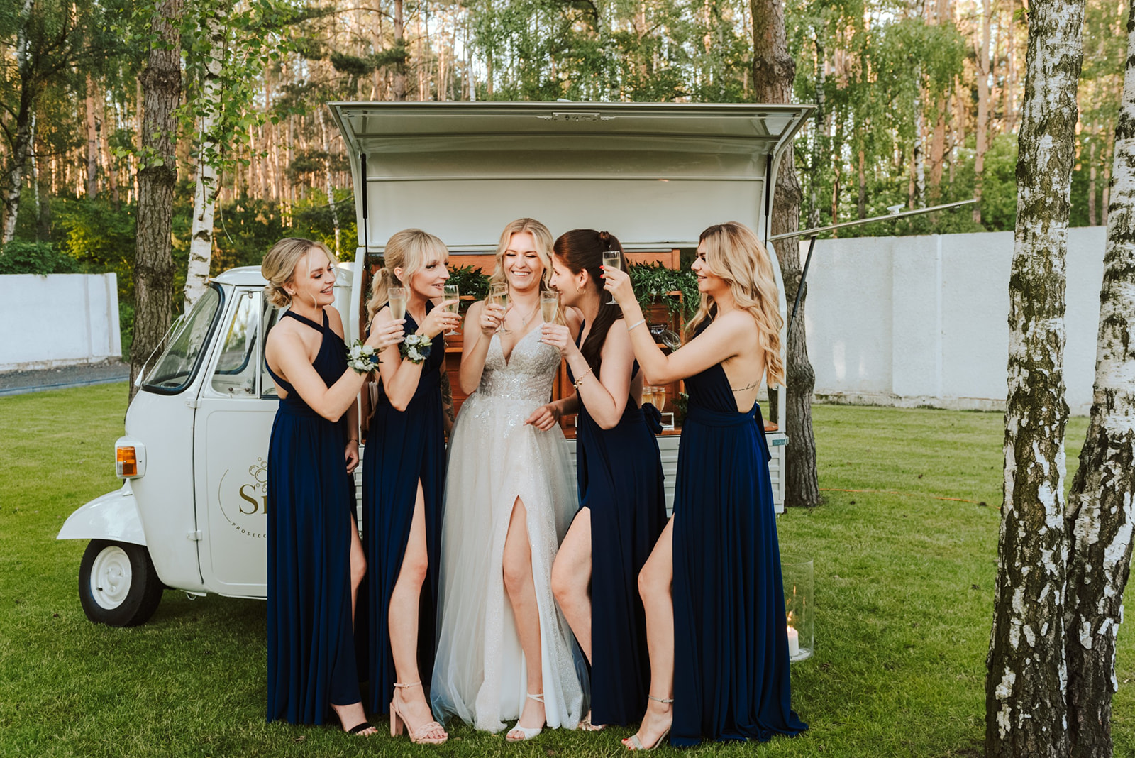 Prosecco Van – niepowtarzalne tło do zdjęć ślubnych